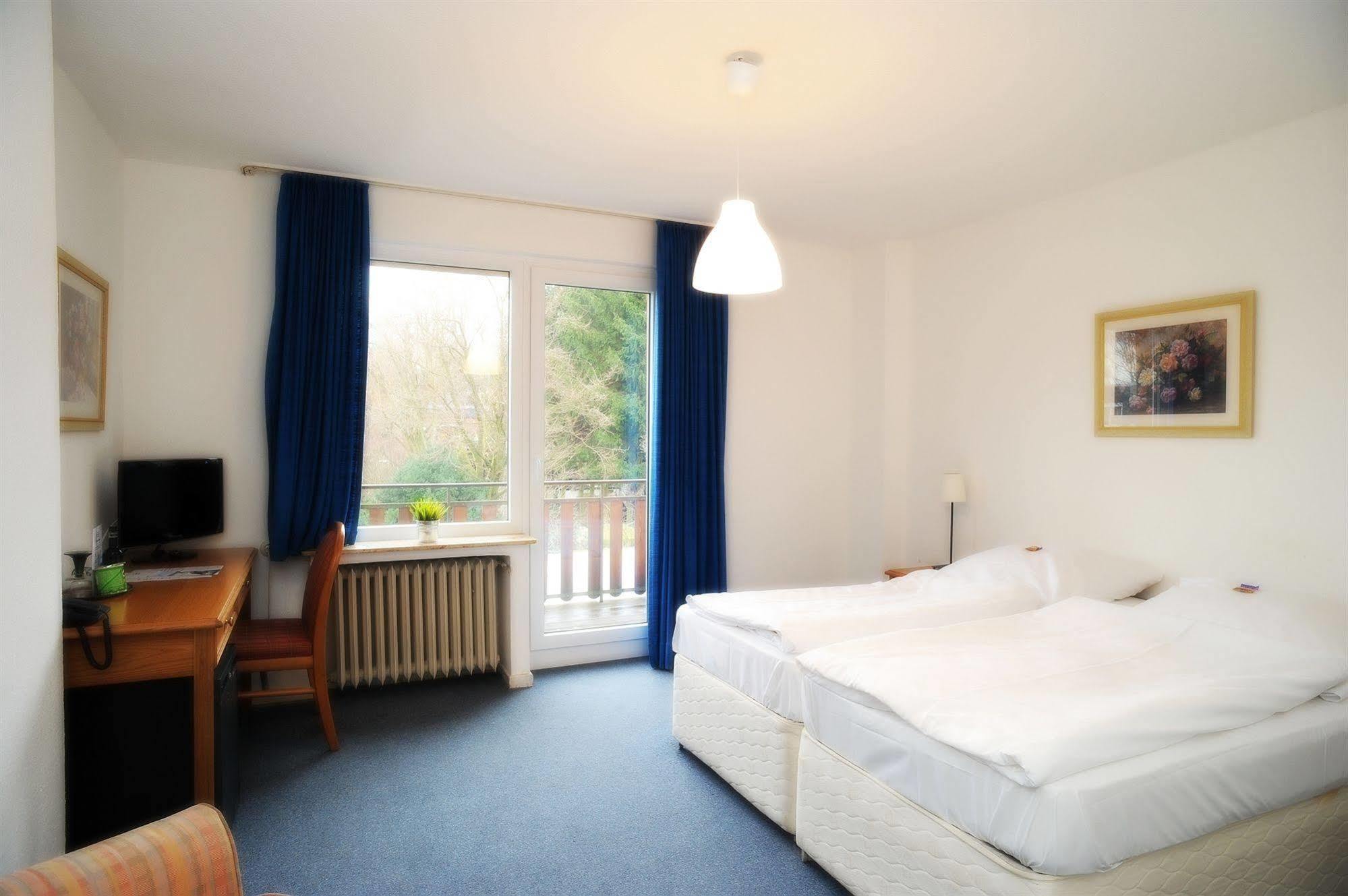 Hotel Waldesruh 2*